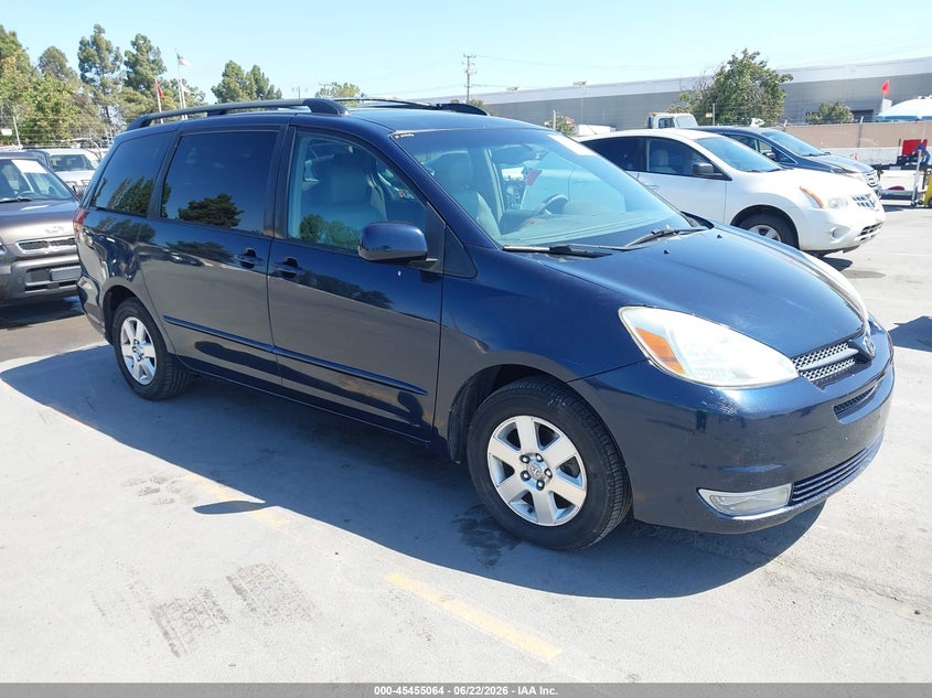 2004 Toyota Sienna VIN 5TDZA22C34S184232 IAAI salvage auction — NORMAL WEAR, Salvage Title - Dealer (California), sold $850 on 2026-07-13 (photo 1)