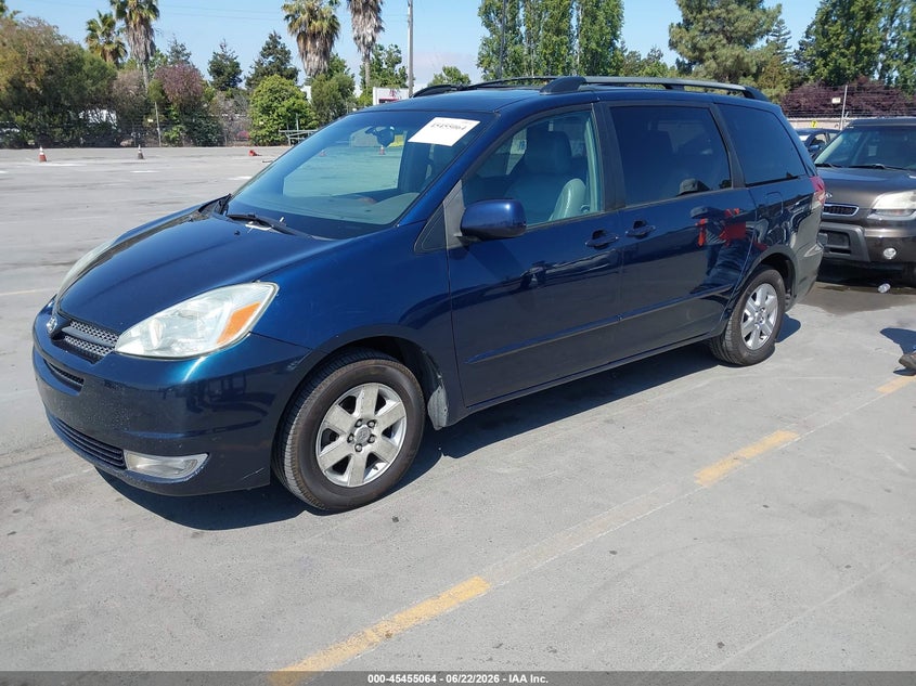 2004 Toyota Sienna VIN 5TDZA22C34S184232 IAAI salvage auction — NORMAL WEAR, Salvage Title - Dealer (California), sold $850 on 2026-07-13 (photo 2)