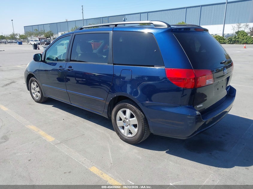 2004 Toyota Sienna VIN 5TDZA22C34S184232 IAAI salvage auction — NORMAL WEAR, Salvage Title - Dealer (California), sold $850 on 2026-07-13 (photo 3)