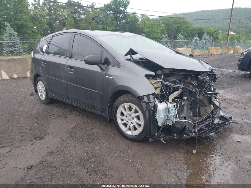 2013 Toyota Prius v VIN JTDZN3EU0D3207689 IAAI salvage auction — FRONT END, Salvage (Idaho), sold $1,025 on 2026-07-23 (photo 1)