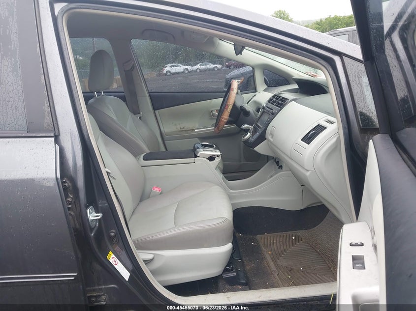 2013 Toyota Prius v VIN JTDZN3EU0D3207689 IAAI salvage auction — FRONT END, Salvage (Idaho), sold $1,025 on 2026-07-23 (photo 5)