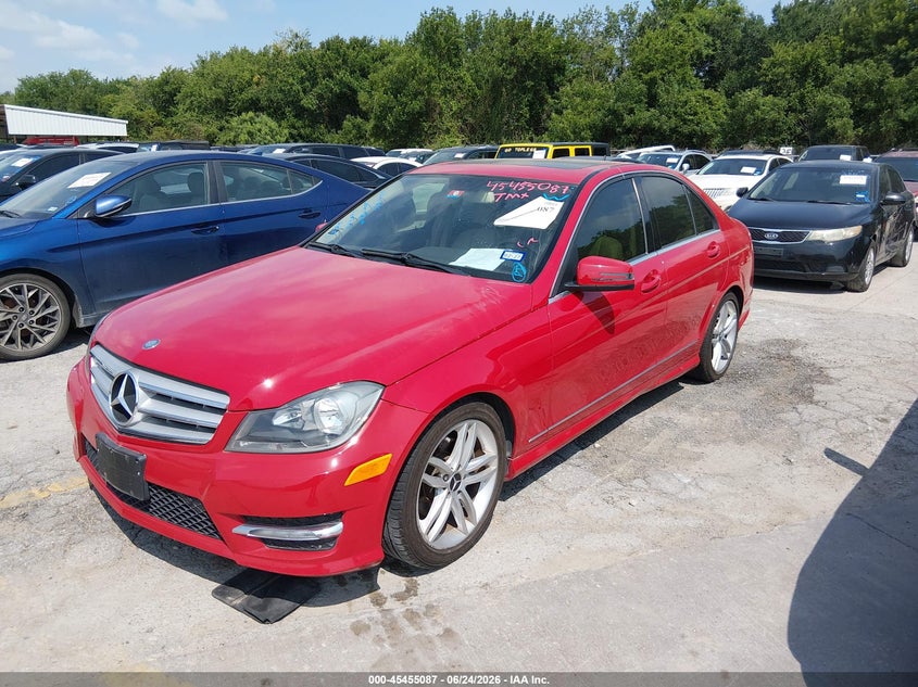 2013 Mercedes-benz C class VIN WDDGF4HB2DR244587 IAAI salvage auction — NORMAL WEAR, Original (Texas), sold $2,200 on 2026-07-13 (photo 2)