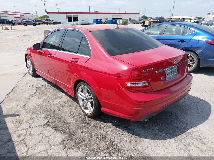 2013 Mercedes-benz C class VIN WDDGF4HB2DR244587 IAAI salvage auction — NORMAL WEAR, Original (Texas), sold $2,200 on 2026-07-13 (photo 3)