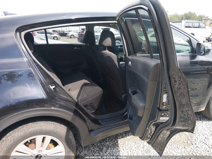 2017 Kia Sportage VIN KNDPMCACXH7098079 IAAI salvage auction — REAR END, Bill Of Sale (Washington), sold $2,150 on 2026-07-12 (photo 8)