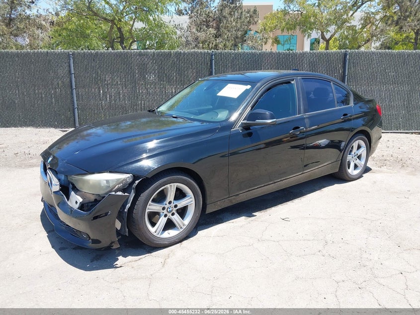 2015 BMW 3er VIN WBA3C1C57FK120342 IAAI salvage auction — FRONT END, Salvage (California), sold $1,425 on 2026-07-13 (photo 2)