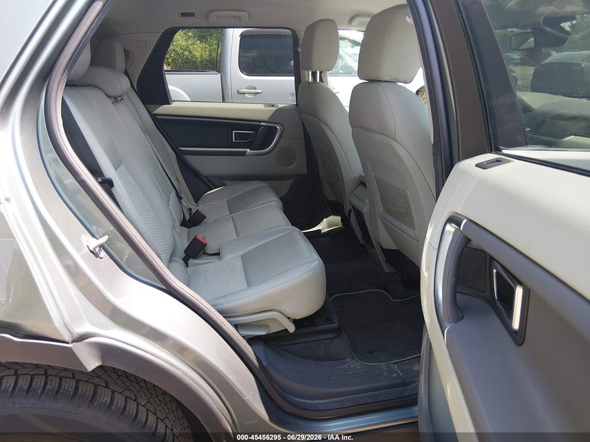 2018 Land rover Discovery sport VIN SALCP2RXXJH746715 IAAI salvage auction — RIGHT REAR, Salvage (Rhode Island), sold $125 on 2026-07-28 (photo 8)