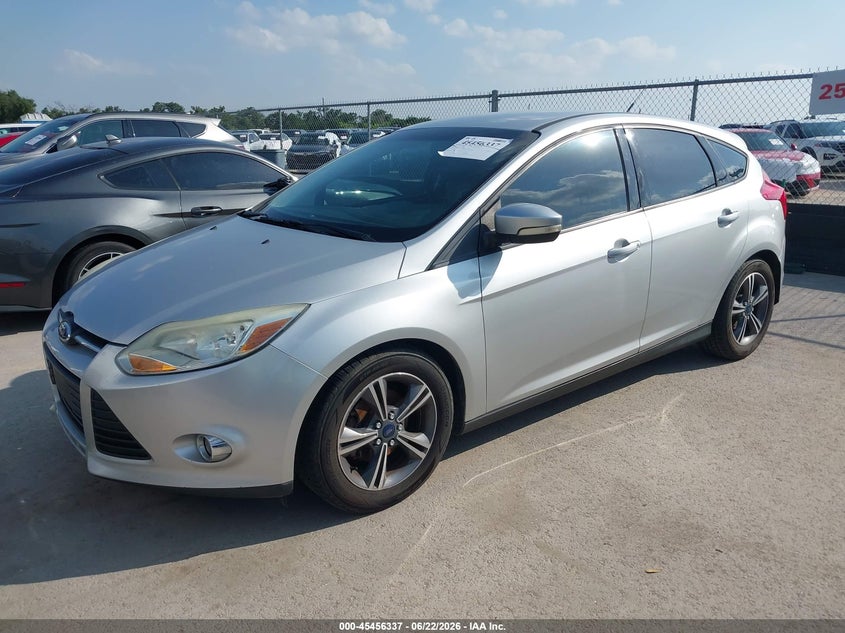 2014 Ford Focus VIN 1FADP3K25EL354881 IAAI salvage auction — NORMAL WEAR, Clear (Texas), sold $625 on 2026-07-18 (photo 2)