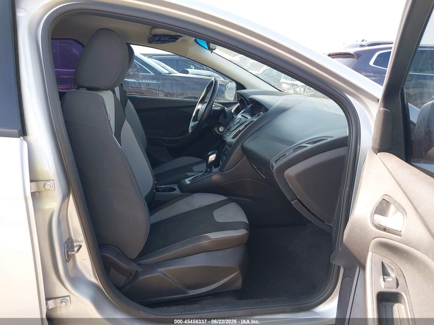 2014 Ford Focus VIN 1FADP3K25EL354881 IAAI salvage auction — NORMAL WEAR, Clear (Texas), sold $625 on 2026-07-18 (photo 5)