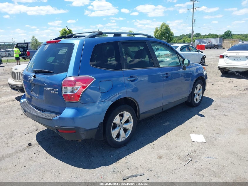 2015 Subaru Forester VIN JF2SJADC2FH818275 IAAI salvage auction — REAR END, Salvage Title, sold $1,200 on 2026-07-28 (photo 4)