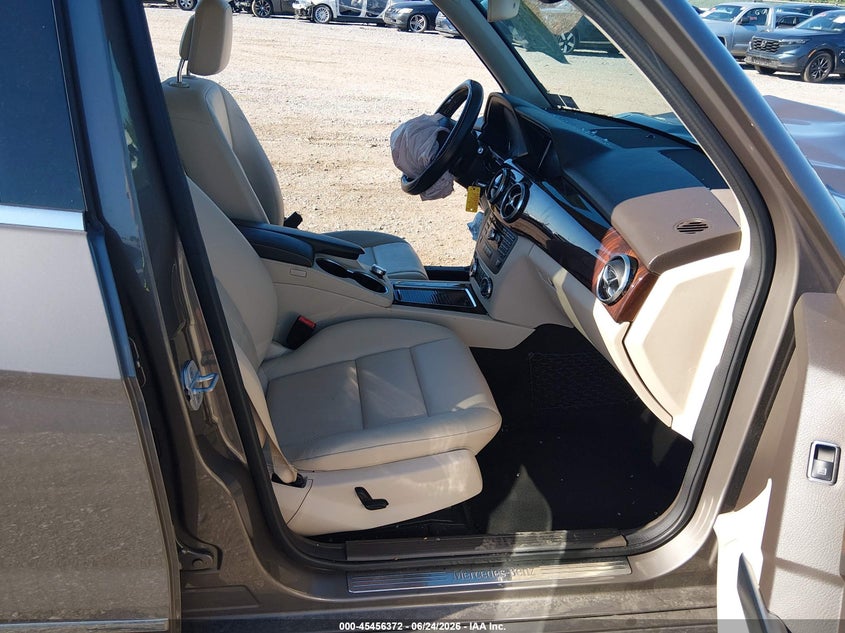 2014 Mercedes-benz Glk-klasse VIN WDCGG8JBXEG314983 IAAI salvage auction — SIDE, Salvage Title, sold $1,500 on 2026-07-10 (photo 5)
