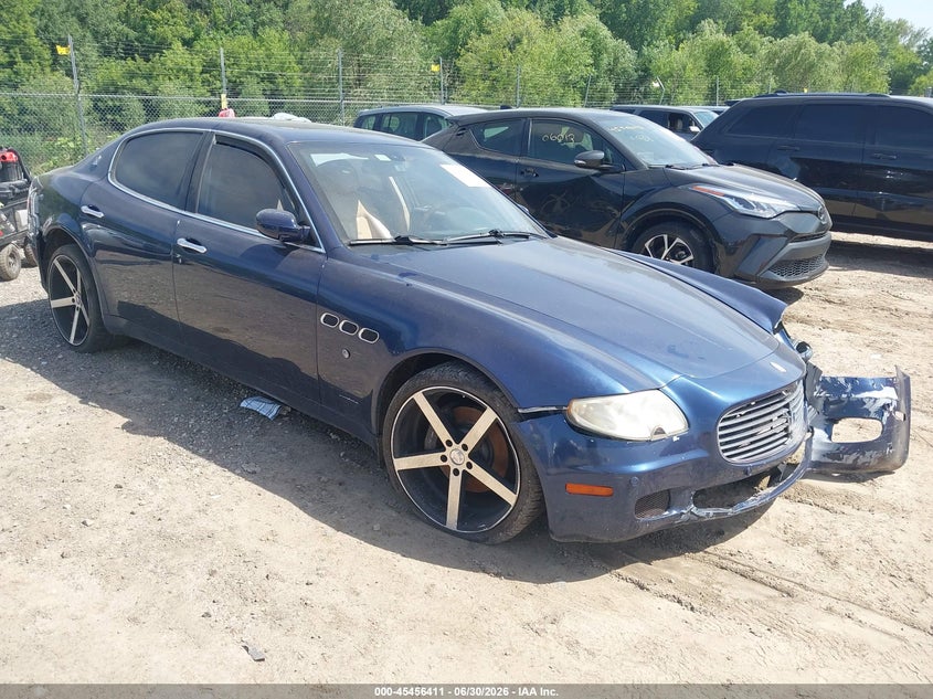 2007 Maserati Quattroporte VIN ZAMCE39A370027114 IAAI salvage auction — SIDE, Salvage (Illinois), sold $25 on 2026-08-09 (photo 1)