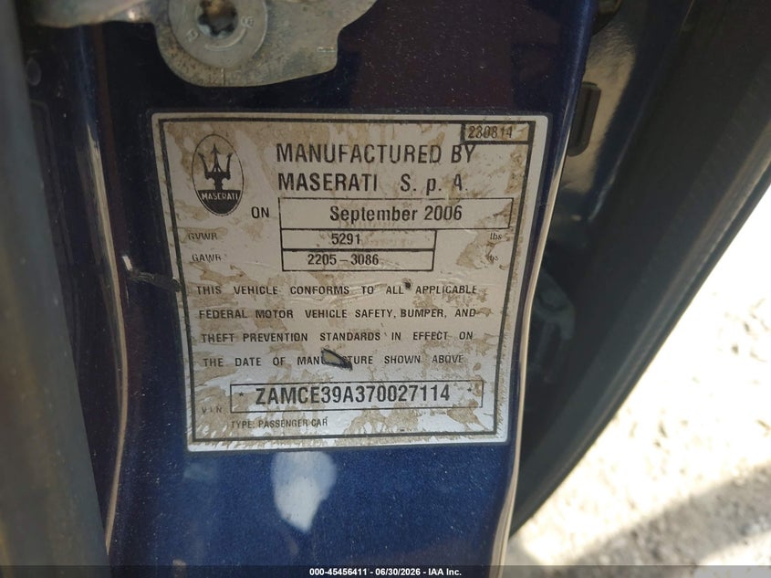 2007 Maserati Quattroporte VIN ZAMCE39A370027114 IAAI salvage auction — SIDE, Salvage (Illinois), sold $25 on 2026-08-09 (photo 9)