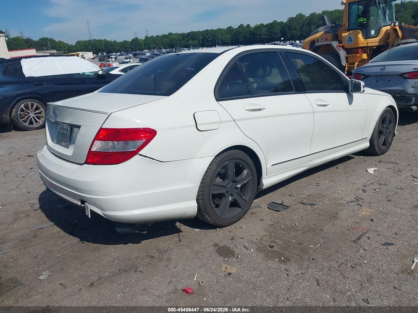 2011 Mercedes-benz C-klasse VIN WDDGF5EB7BR177167 IAAI salvage auction — REAR END, Salvage (Georgia), sold $1,300 on 2026-07-29 (photo 4)