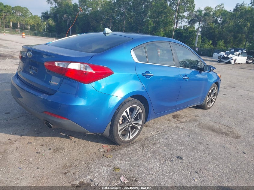 2014 Kia Forte VIN KNAFX4A83E5077938 IAAI salvage auction — FRONT END, Salvage Title, sold $1,850 on 2026-07-20 (photo 4)