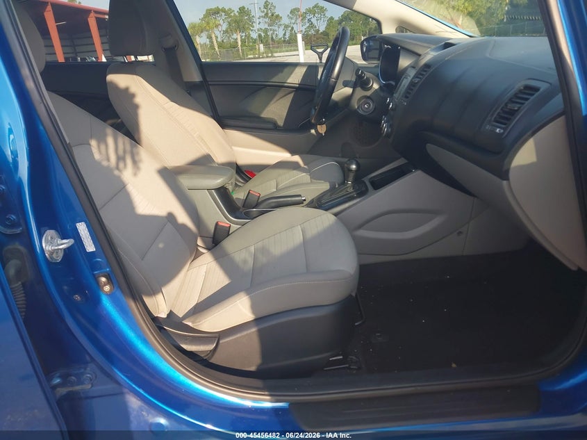 2014 Kia Forte VIN KNAFX4A83E5077938 IAAI salvage auction — FRONT END, Salvage Title, sold $1,850 on 2026-07-20 (photo 5)