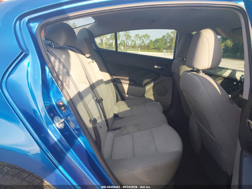 2014 Kia Forte VIN KNAFX4A83E5077938 IAAI salvage auction — FRONT END, Salvage Title, sold $1,850 on 2026-07-20 (photo 8)