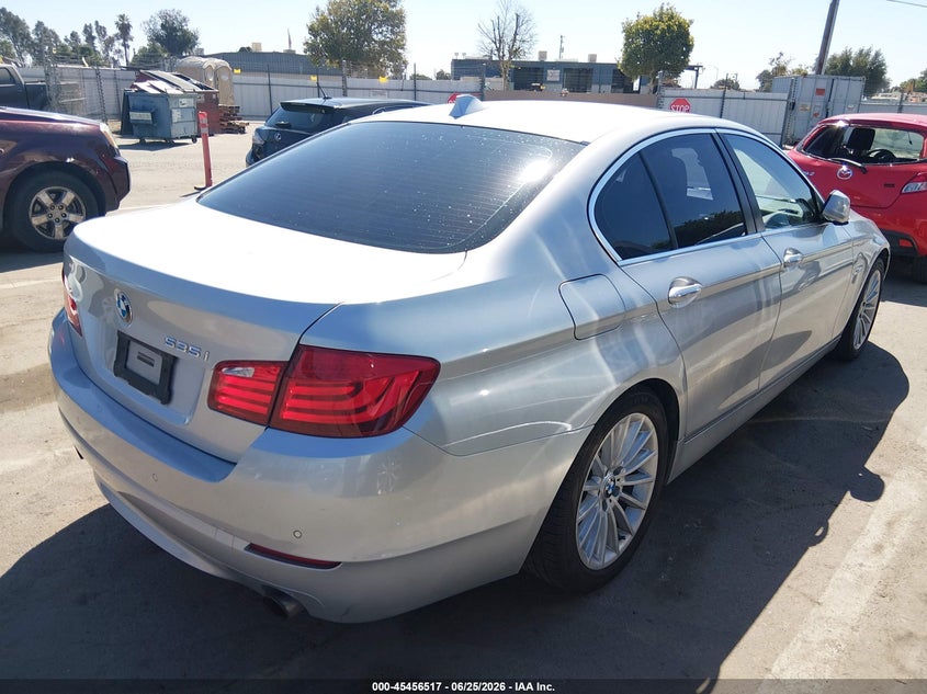 2011 BMW 5 series VIN WBAFR7C57BC608421 IAAI salvage auction — NORMAL WEAR, Clear (California), sold $625 on 2026-07-28 (photo 4)