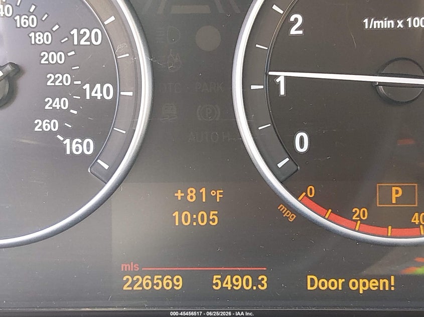 2011 BMW 5 series VIN WBAFR7C57BC608421 IAAI salvage auction — NORMAL WEAR, Clear (California), sold $625 on 2026-07-28 (photo 7)