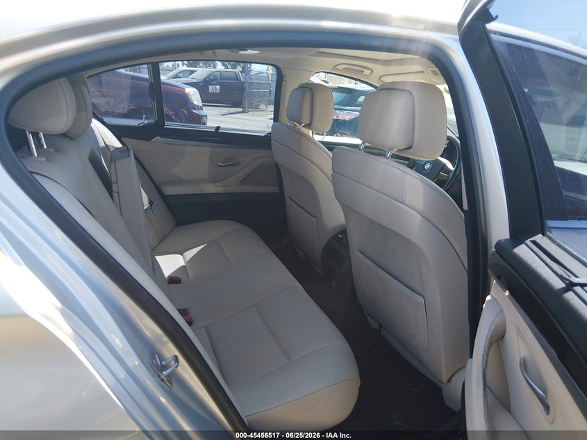 2011 BMW 5 series VIN WBAFR7C57BC608421 IAAI salvage auction — NORMAL WEAR, Clear (California), sold $625 on 2026-07-28 (photo 8)