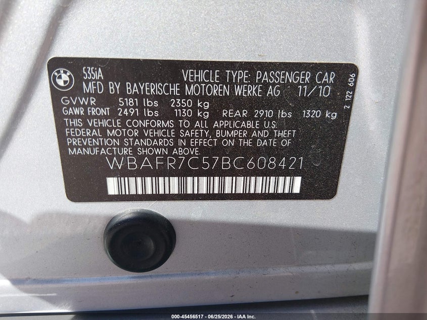 2011 BMW 5 series VIN WBAFR7C57BC608421 IAAI salvage auction — NORMAL WEAR, Clear (California), sold $625 on 2026-07-28 (photo 9)