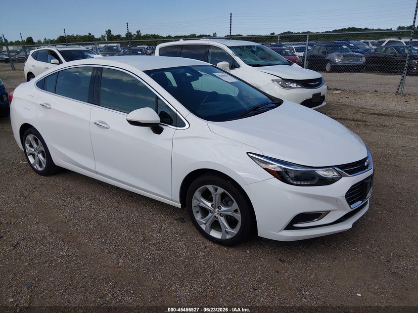 2017 Chevrolet Cruze VIN 1G1BF5SM8H7190937 IAAI salvage auction — LEFT FRONT, Salvage (Illinois), sold $1,550 on 2026-07-25 (photo 1)