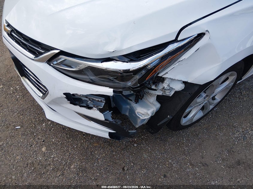 2017 Chevrolet Cruze VIN 1G1BF5SM8H7190937 IAAI salvage auction — LEFT FRONT, Salvage (Illinois), sold $1,550 on 2026-07-25 (photo 6)