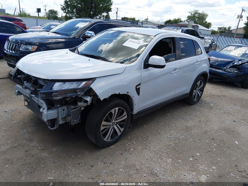 2023 Mitsubishi Outlander VIN JA4ARUAU5PU017201 IAAI salvage auction — FRONT END, Salvage (Illinois), sold $7,700 on 2026-07-28 (photo 2)