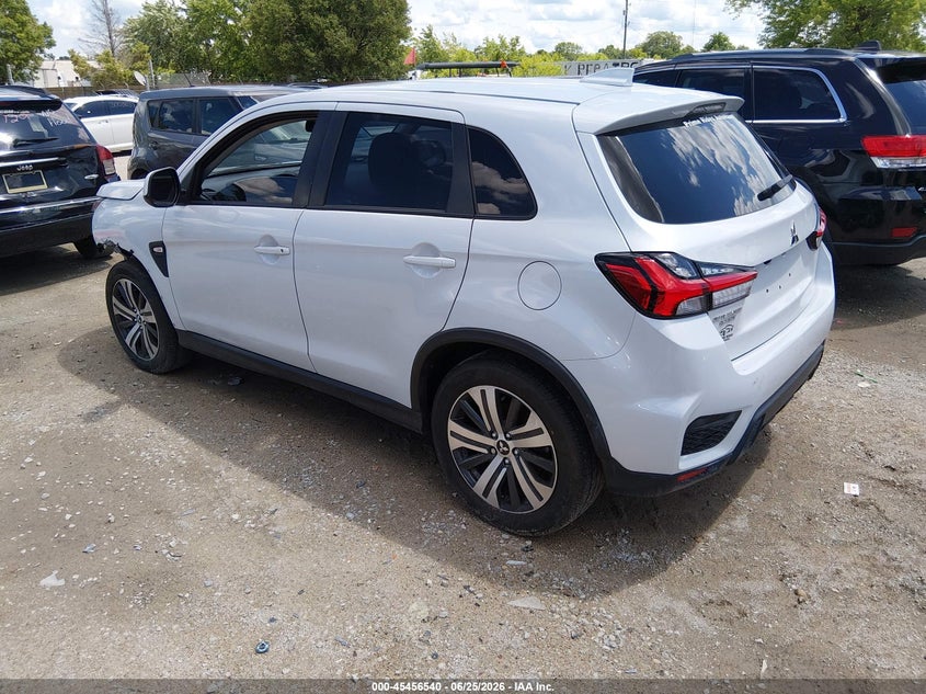 2023 Mitsubishi Outlander VIN JA4ARUAU5PU017201 IAAI salvage auction — FRONT END, Salvage (Illinois), sold $7,700 on 2026-07-28 (photo 3)