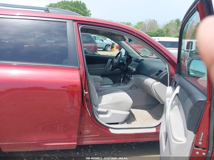 2010 Toyota Highlander VIN 5TDBK3EH3AS002763 IAAI salvage auction — HAIL, Junk Bill Of Sale Mv2459 (Wisconsin), sold $2,650 on 2026-07-09 (photo 5)