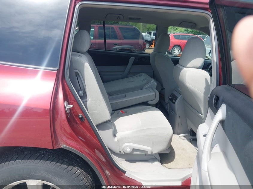 2010 Toyota Highlander VIN 5TDBK3EH3AS002763 IAAI salvage auction — HAIL, Junk Bill Of Sale Mv2459 (Wisconsin), sold $2,650 on 2026-07-09 (photo 8)