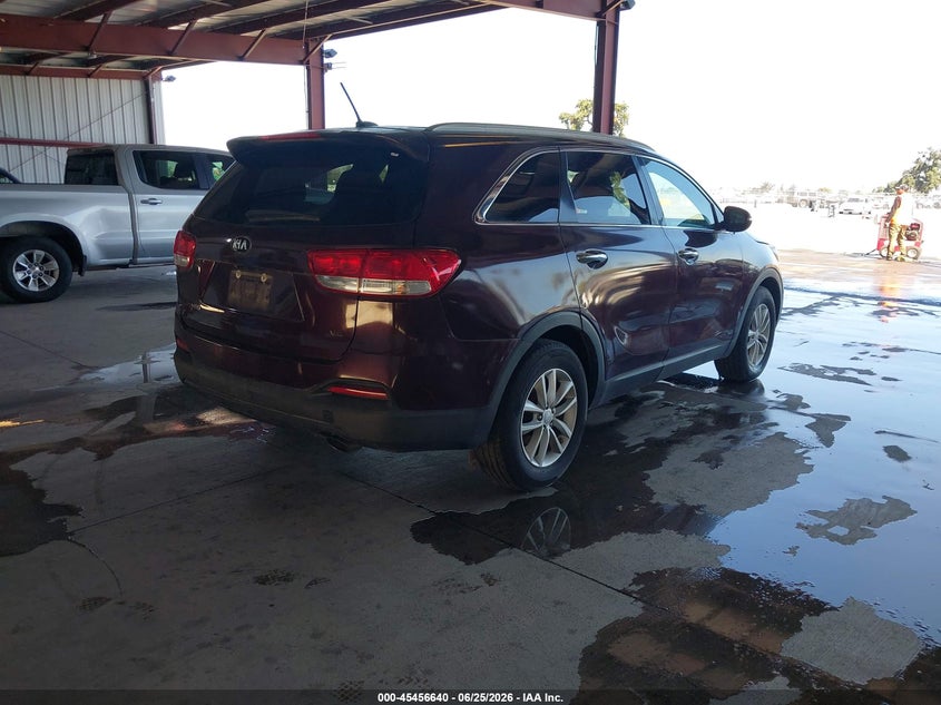 2017 Kia Sorento VIN 5XYPG4A52HG222007 IAAI salvage auction — NORMAL WEAR, Clear - Dealer Only (California), sold $1,450 on 2026-07-28 (photo 4)