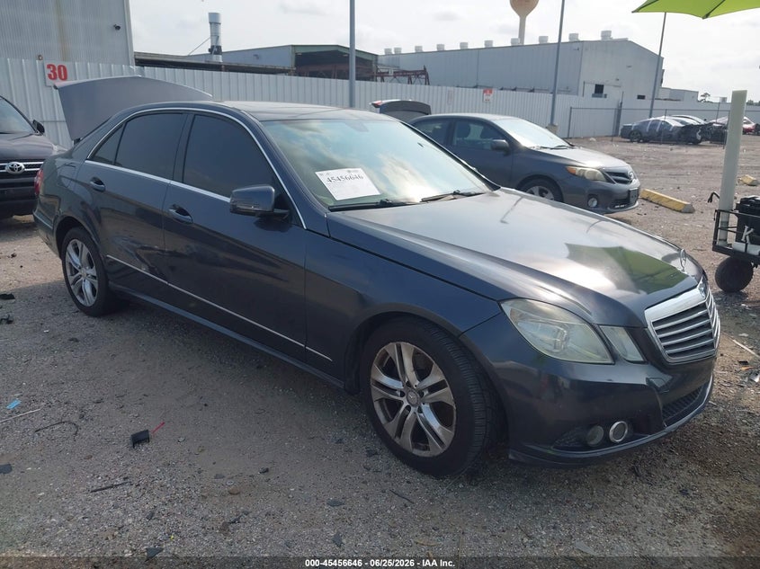 2010 Mercedes-benz E-class VIN WDDHF5GBXAA036334 IAAI salvage auction — WATER/FLOOD, Salvage (Texas), sold $425 on 2026-07-23 (photo 1)