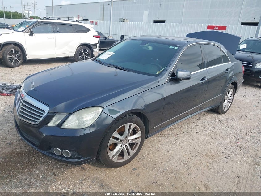 2010 Mercedes-benz E-class VIN WDDHF5GBXAA036334 IAAI salvage auction — WATER/FLOOD, Salvage (Texas), sold $425 on 2026-07-23 (photo 2)
