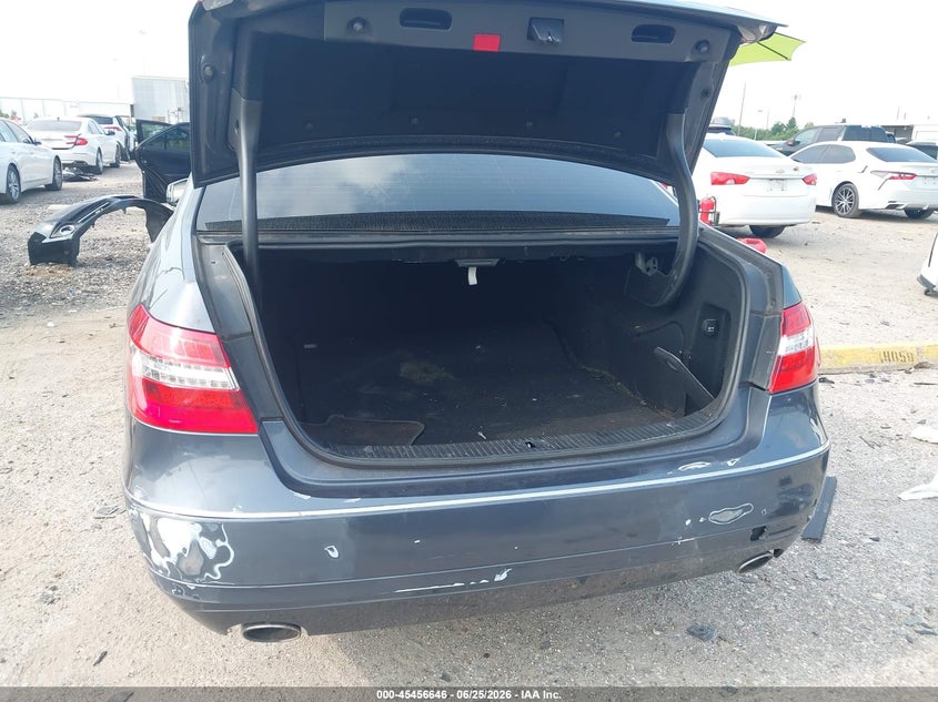 2010 Mercedes-benz E-class VIN WDDHF5GBXAA036334 IAAI salvage auction — WATER/FLOOD, Salvage (Texas), sold $425 on 2026-07-23 (photo 6)