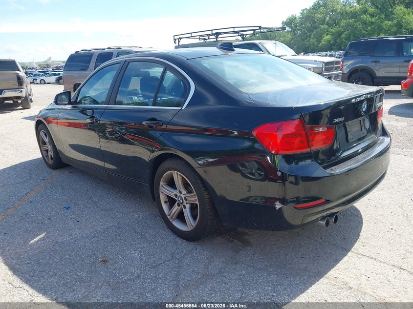 2015 BMW 3er VIN WBA3B5G58FNS13969 IAAI salvage auction — NORMAL WEAR, Clear (Missouri), sold $1,175 on 2026-07-29 (photo 3)