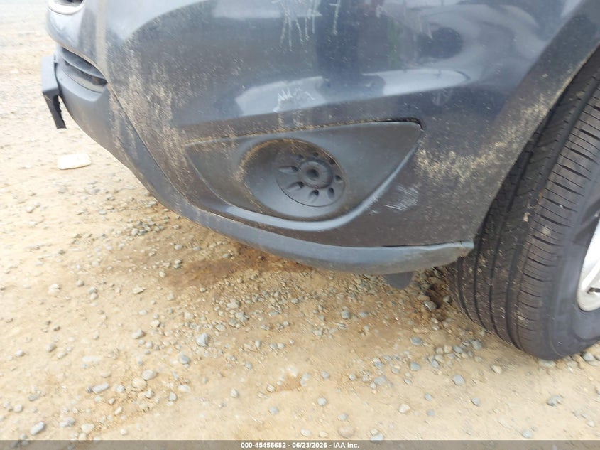 2011 Hyundai Santa fe VIN 5XYZGDAB7BG082137 IAAI salvage auction — NORMAL WEAR, Clear (Virginia), sold $600 on 2026-07-27 (photo 6)
