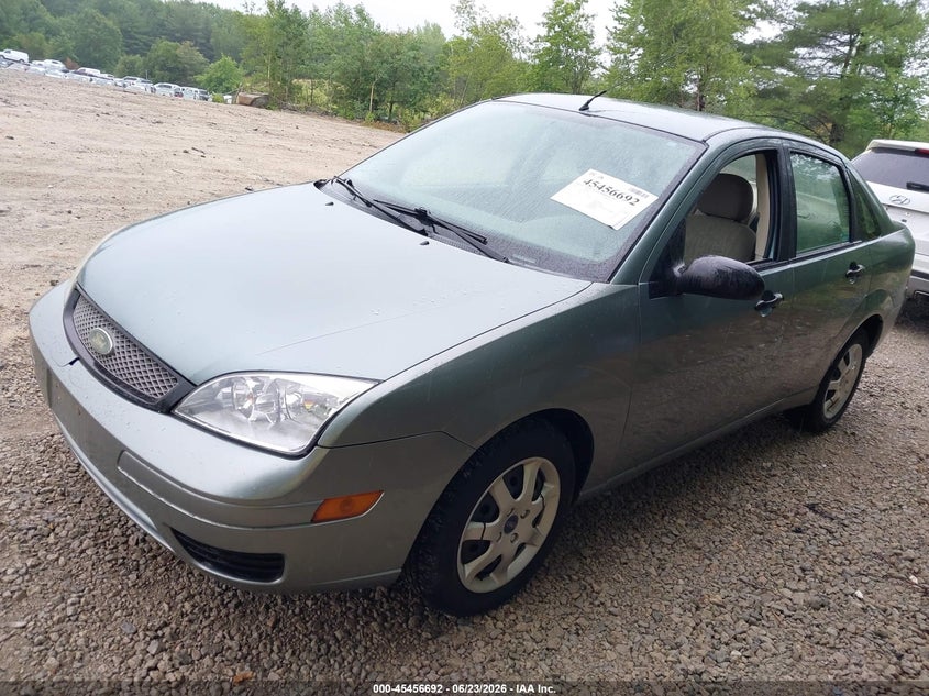 2005 Ford Focus VIN 1FAFP34N55W201352 IAAI salvage auction — NORMAL WEAR, Clear (Massachusetts), sold $250 on 2026-07-19 (photo 2)
