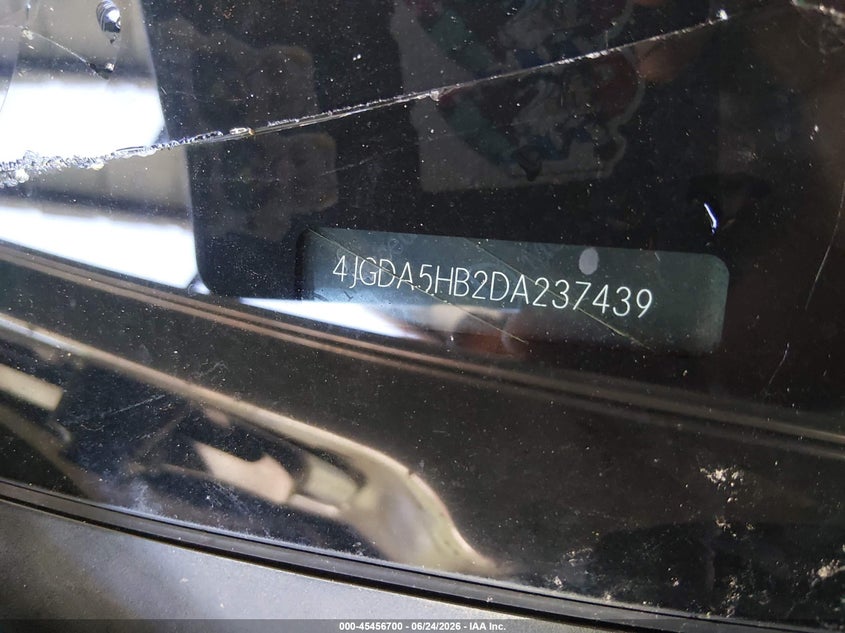 2013 Mercedes-benz M-klasse VIN 4JGDA5HB2DA237439 IAAI salvage auction — ALL OVER, Salvage (Connecticut), sold $1,350 on 2026-08-23 (photo 9)