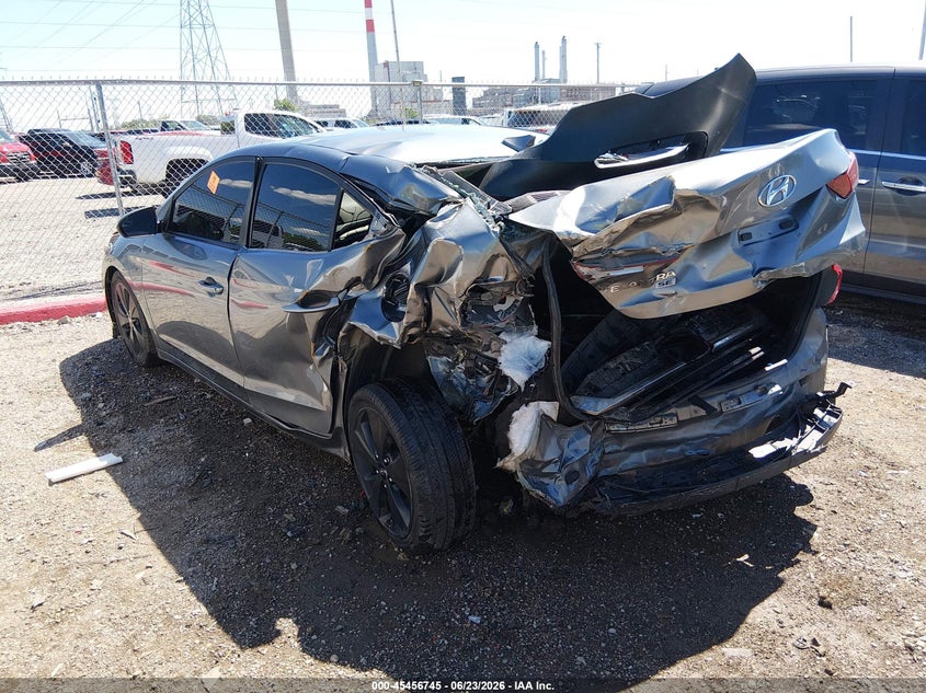 2017 Hyundai Elantra VIN KMHD74LF3HU112912 IAAI salvage auction — REAR END, Clear (Indiana), sold $800 on 2026-07-22 (photo 3)