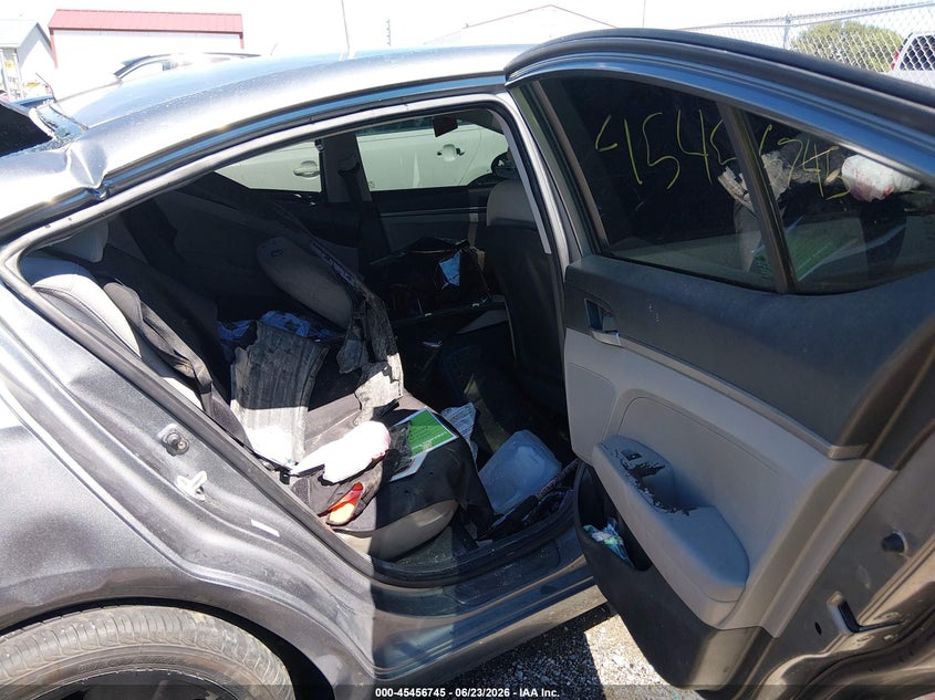 2017 Hyundai Elantra VIN KMHD74LF3HU112912 IAAI salvage auction — REAR END, Clear (Indiana), sold $800 on 2026-07-22 (photo 8)
