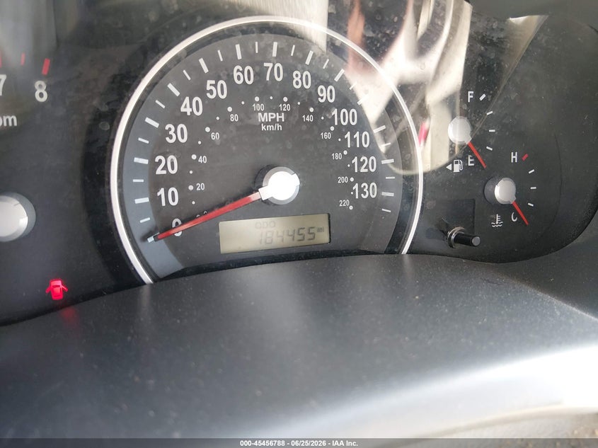 2007 Kia SEDONA VIN KNDMB233576180046 IAAI salvage auction — FRONT END, Salvage (Tennessee), sold $725 on 2026-07-15 (photo 7)
