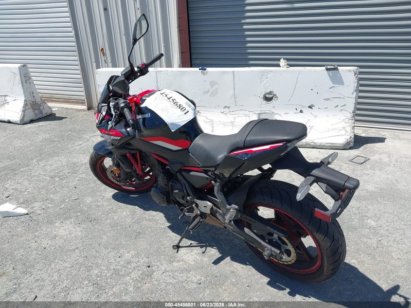 2024 Kawasaki Er VIN ML5EREN14RDAB1933 IAAI salvage auction — FRONT END, Salvage (California), sold $1,850 on 2026-07-15 (photo 3)