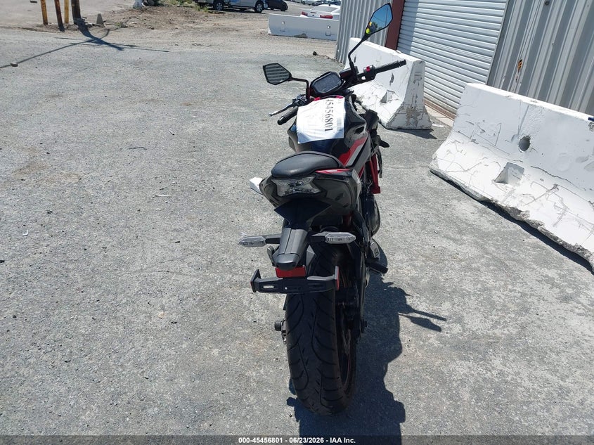 2024 Kawasaki Er VIN ML5EREN14RDAB1933 IAAI salvage auction — FRONT END, Salvage (California), sold $1,850 on 2026-07-15 (photo 6)