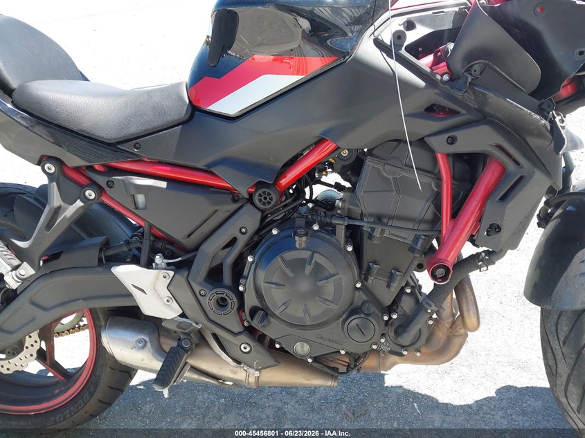 2024 Kawasaki Er VIN ML5EREN14RDAB1933 IAAI salvage auction — FRONT END, Salvage (California), sold $1,850 on 2026-07-15 (photo 8)