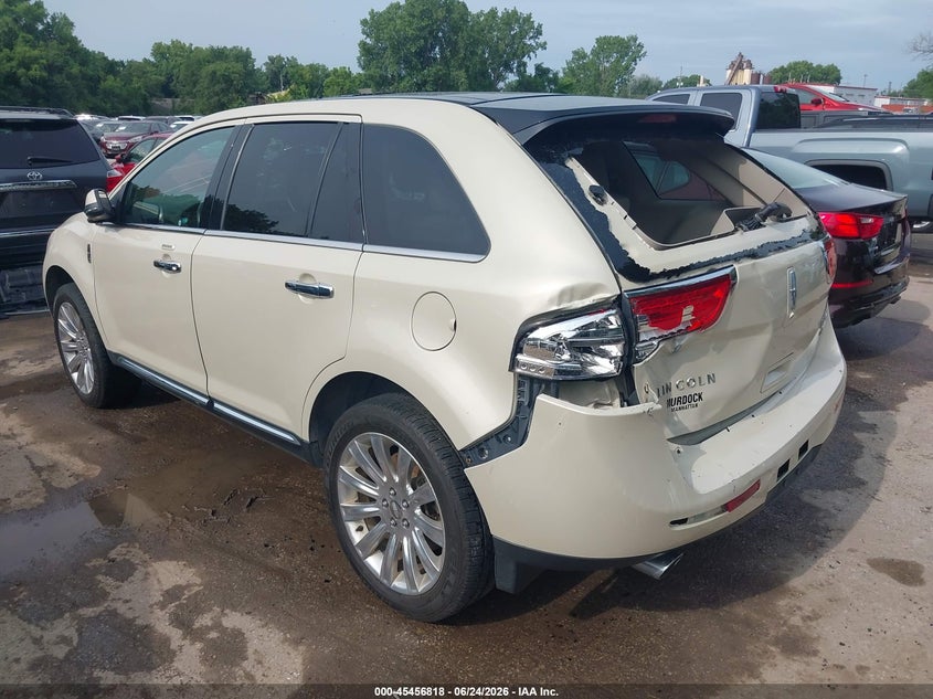 2015 Lincoln Mkx VIN 2LMDJ8JK1FBL31819 IAAI salvage auction — ROLLOVER, Salvage (Kansas), sold $550 on 2026-07-12 (photo 3)