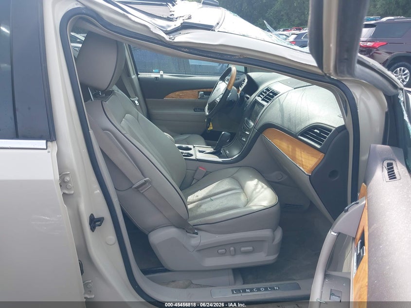2015 Lincoln Mkx VIN 2LMDJ8JK1FBL31819 IAAI salvage auction — ROLLOVER, Salvage (Kansas), sold $550 on 2026-07-12 (photo 5)