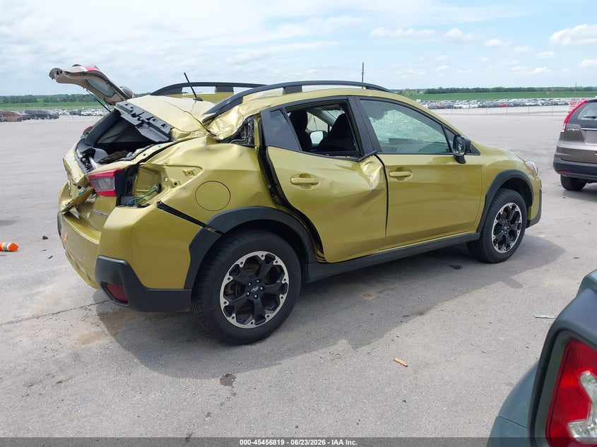 2021 Subaru Xv VIN JF2GTABC1MH233591 IAAI salvage auction — STORM DAMAGE, Salvage (Nebraska), sold $2,350 on 2026-07-13 (photo 4)