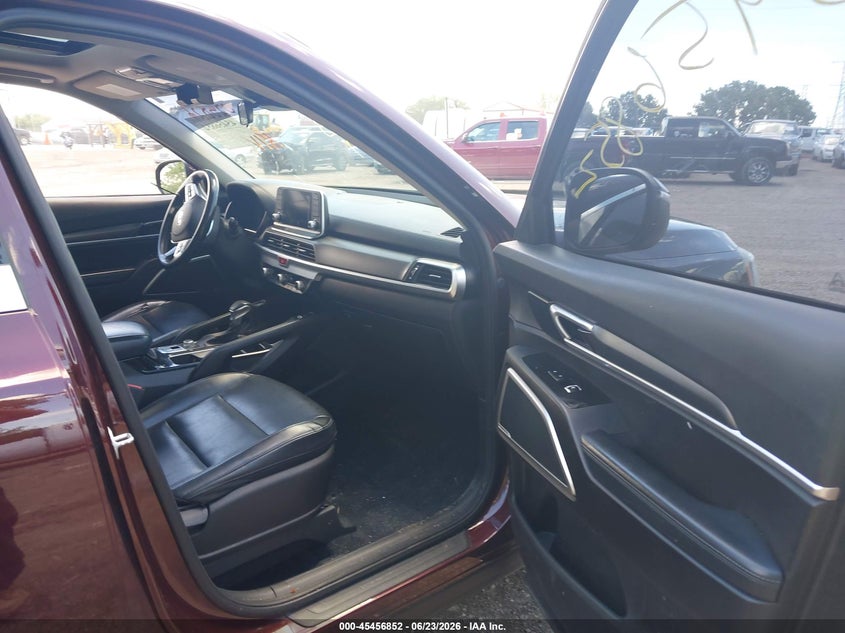 2020 Kia Telluride VIN 5XYP64HCXLG028826 IAAI salvage auction — FRONT & REAR, Salvage (Indiana), sold $3,950 on 2026-07-29 (photo 5)