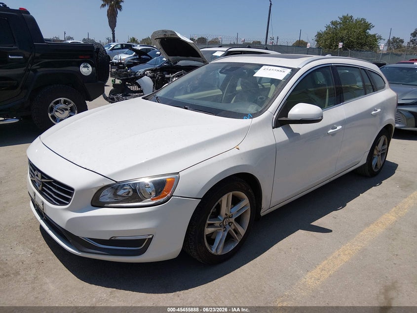 2015 Volvo V60 VIN YV126MEB3F1207889 IAAI salvage auction — RIGHT FRONT, Salvage (California), sold $1,475 on 2026-07-15 (photo 2)
