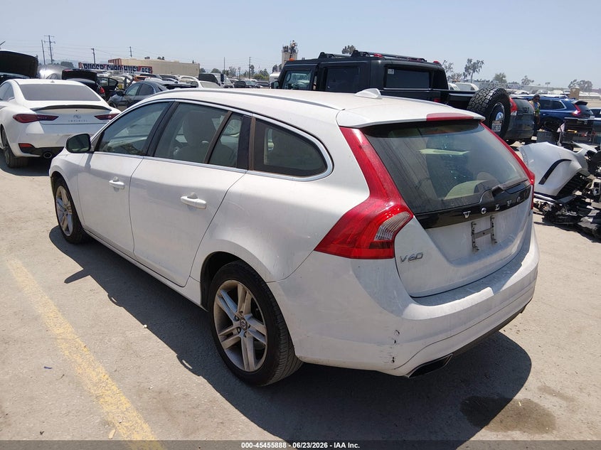 2015 Volvo V60 VIN YV126MEB3F1207889 IAAI salvage auction — RIGHT FRONT, Salvage (California), sold $1,475 on 2026-07-15 (photo 3)